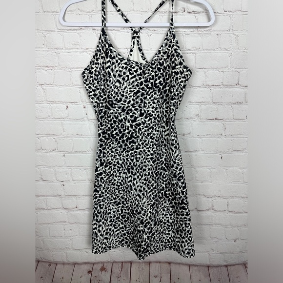 Outdoor Voices Dresses & Skirts - Outdoor Voices || The Exercise Dress Leopard Print active tennis golf sz XS, GUC